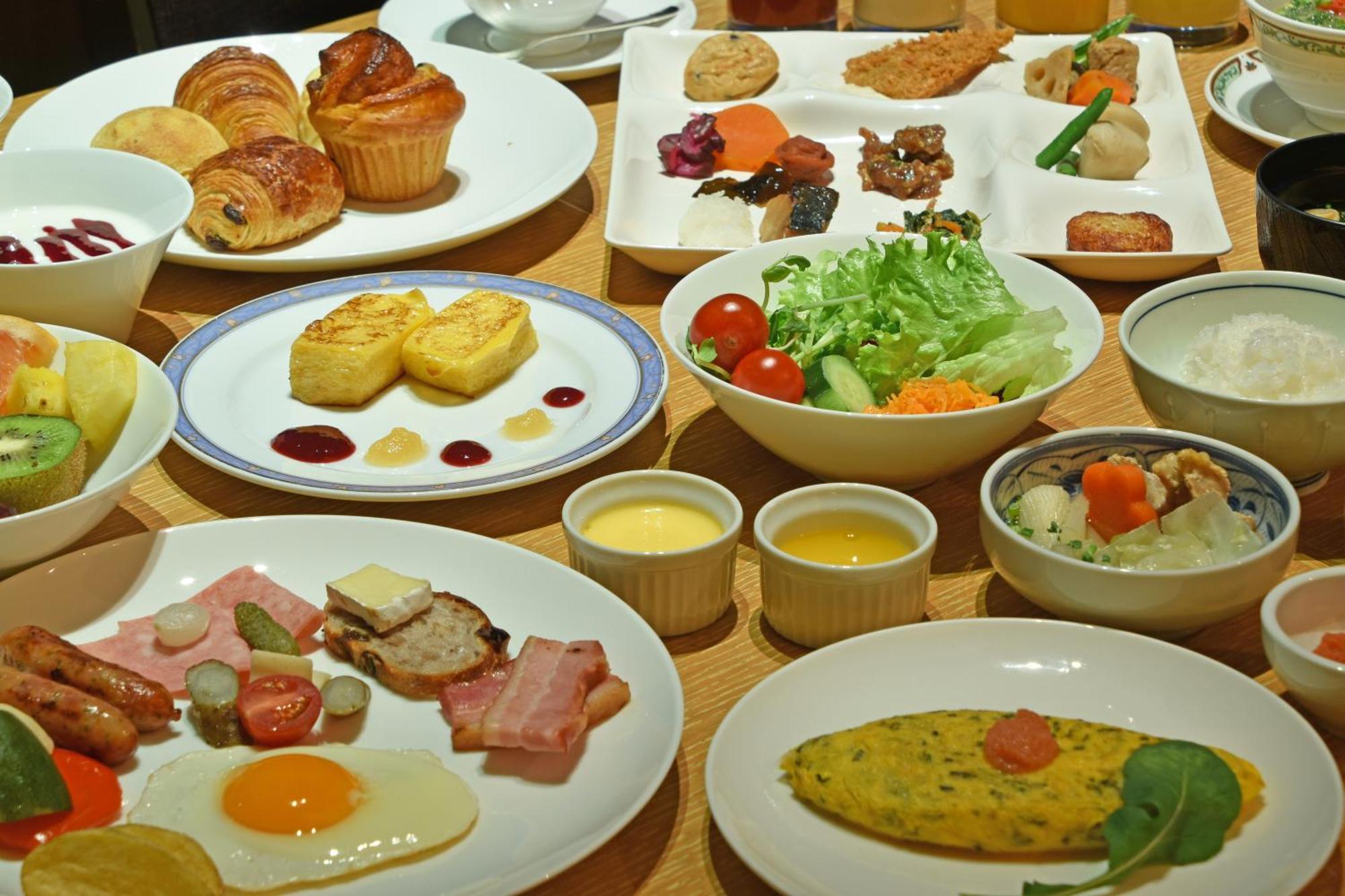 Hotel Okura Fukuoka Фукуока Екстер'єр фото A Japanese breakfast