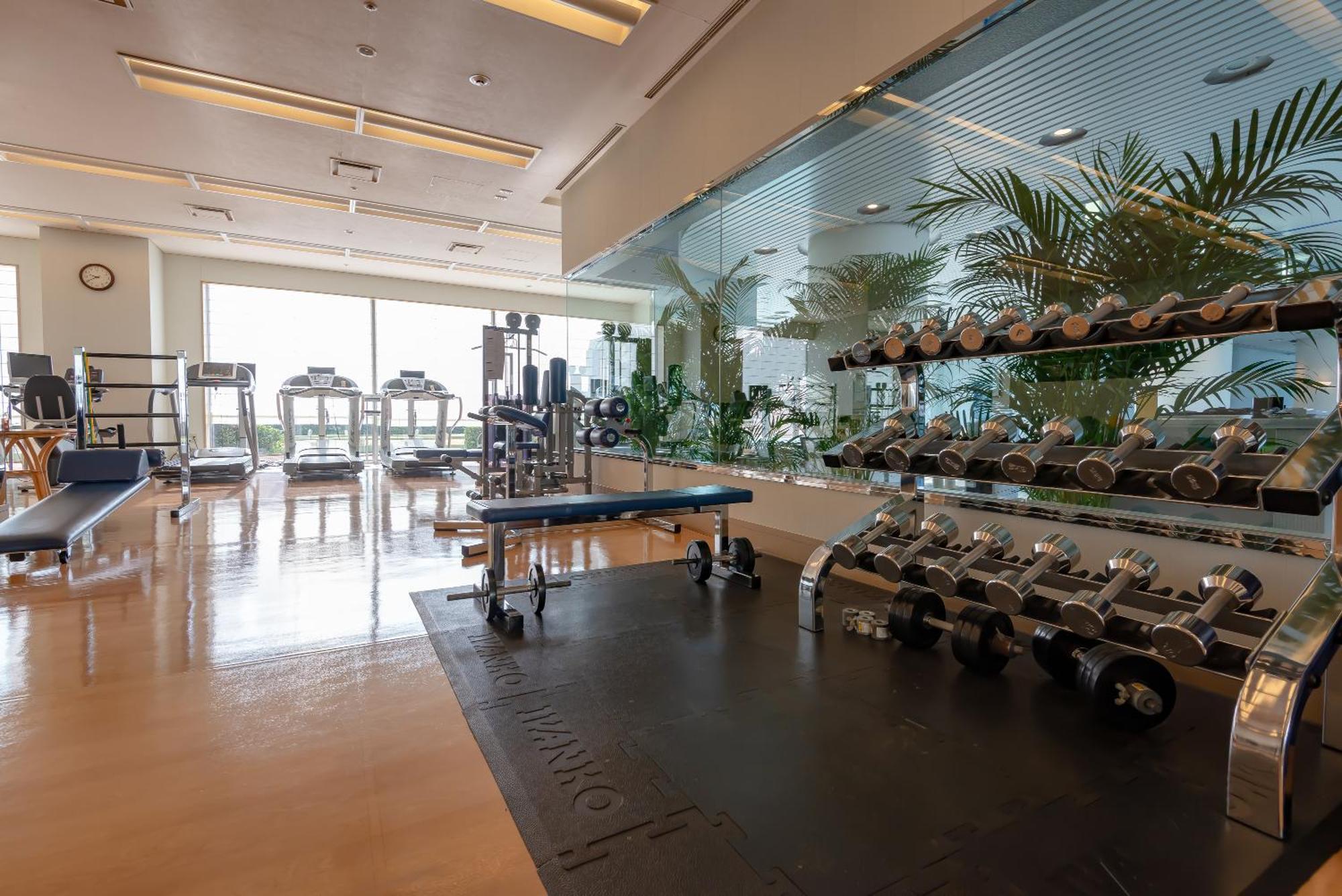 Hotel Okura Fukuoka Фукуока Екстер'єр фото The gym at the Ritz-Carlton, Dubai