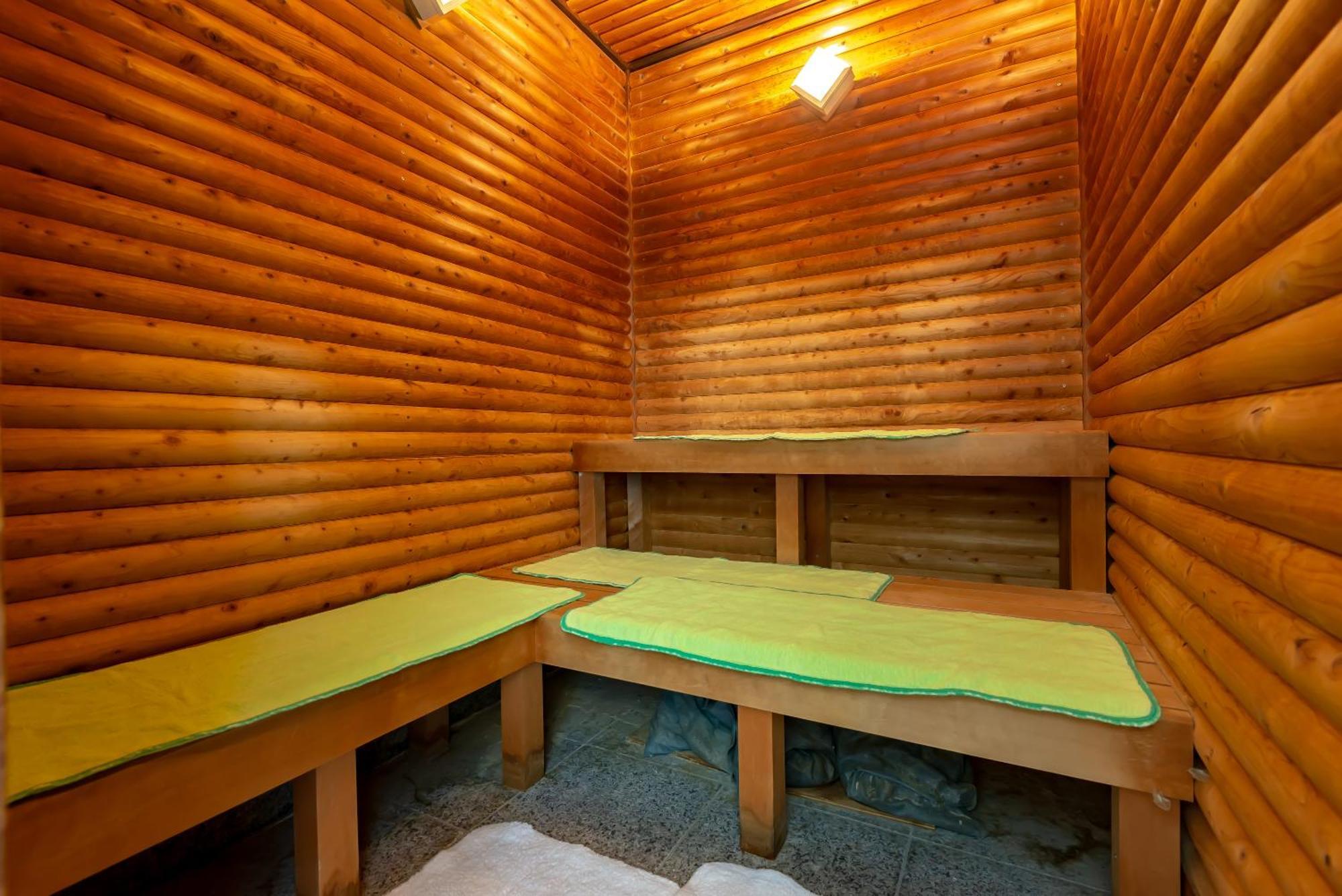 Hotel Okura Fukuoka Фукуока Екстер'єр фото A traditional Finnish sauna