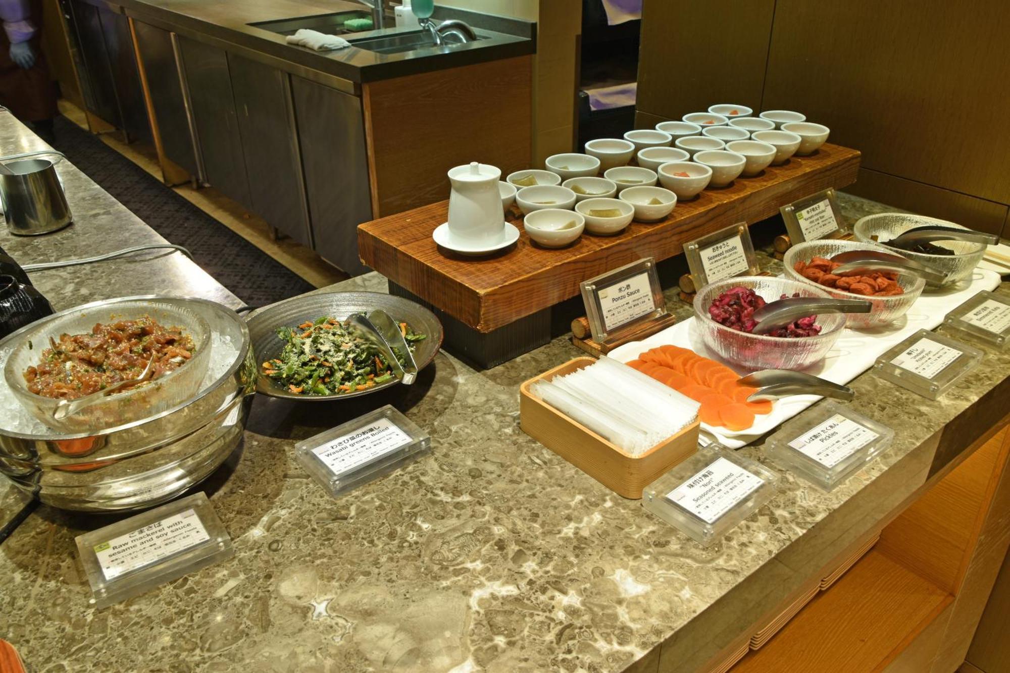 Hotel Okura Fukuoka Фукуока Екстер'єр фото A selection of Korean banchan